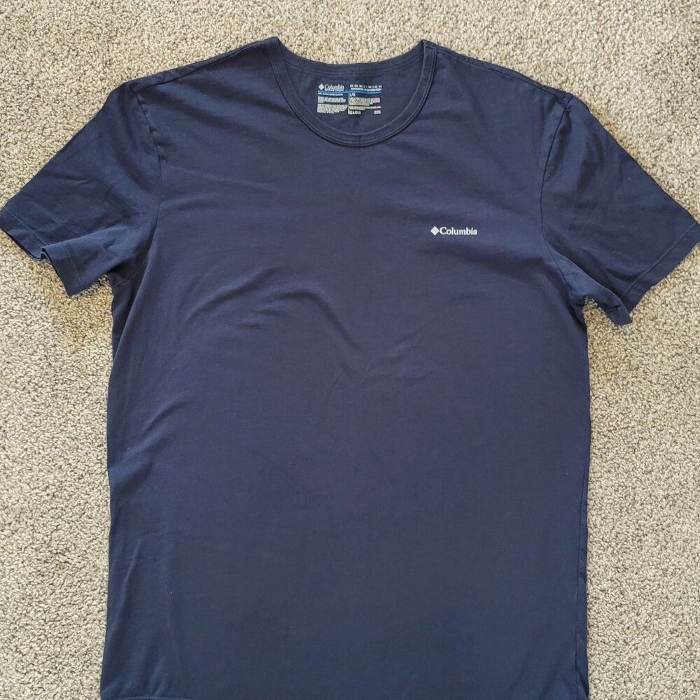 Columbia Navy T-Shirt Large, Nice pre-owned Condition. - Picture 4 of 9